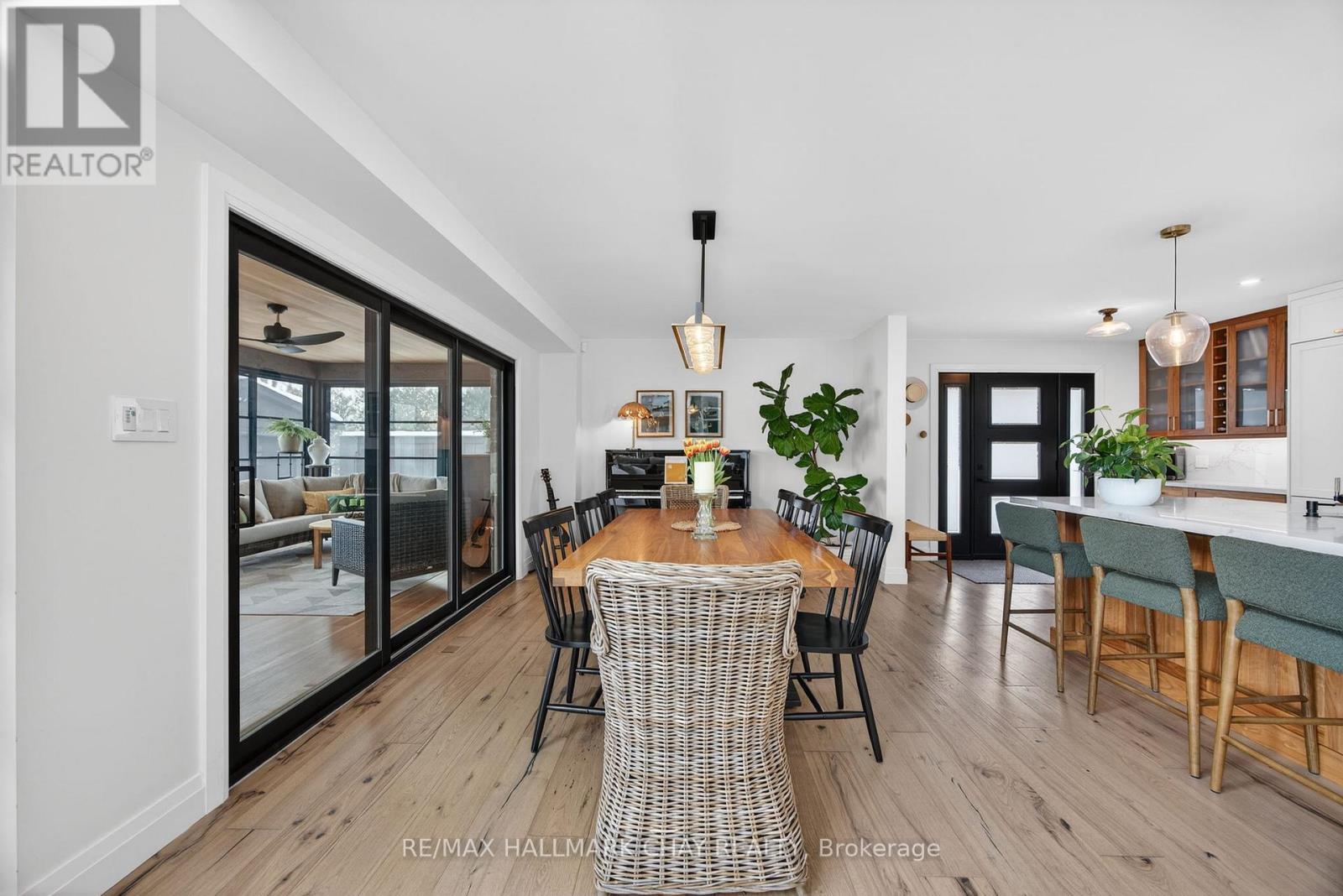 1 SUNNYSIDE AVENUE — photo 16