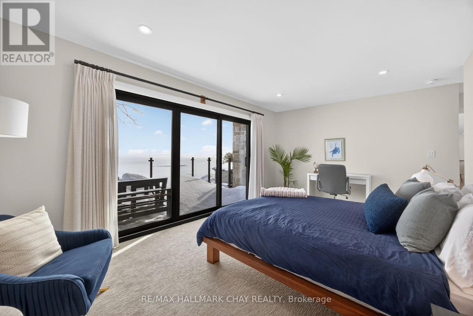 Second Principal bedroom -view to upper deck