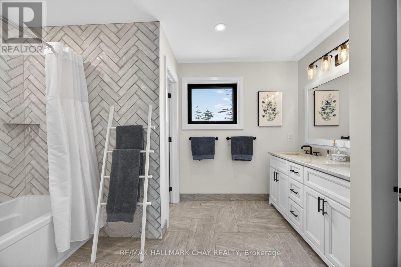 5 pc Ensuite Bath