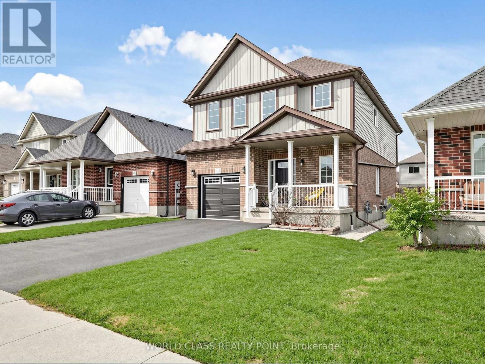 371 FINORO CRESCENT — photo 2