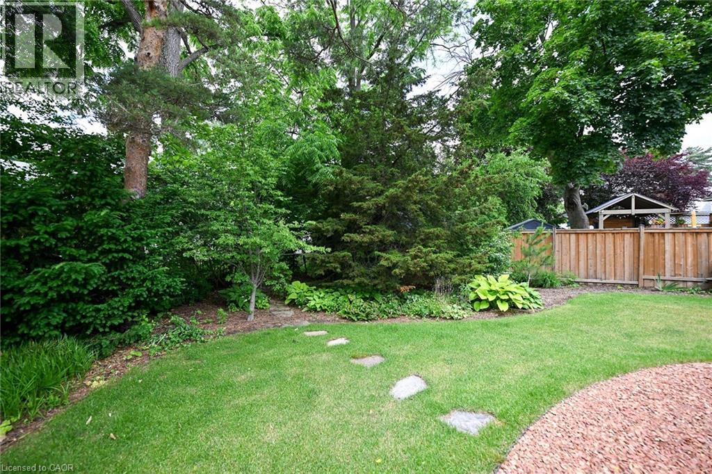 14 ROBINSON Street S, Grimsby, Ontario, L3M3C4 — Photo 36