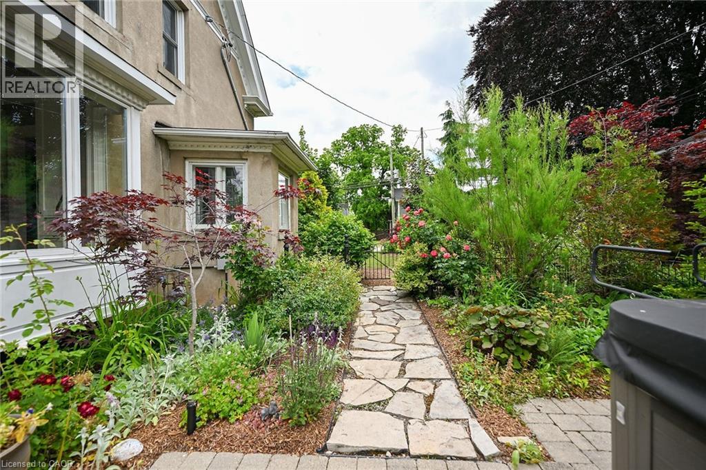 14 ROBINSON Street S, Grimsby, Ontario, L3M3C4 — Photo 37