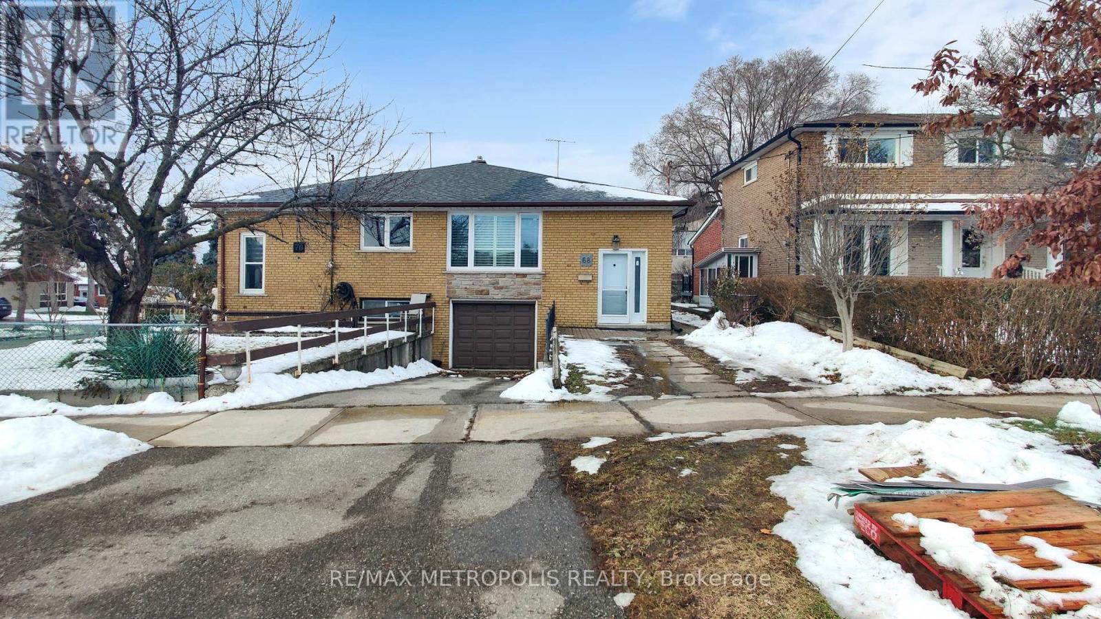 Listing photo of 68 PAULVALE CRESCENT