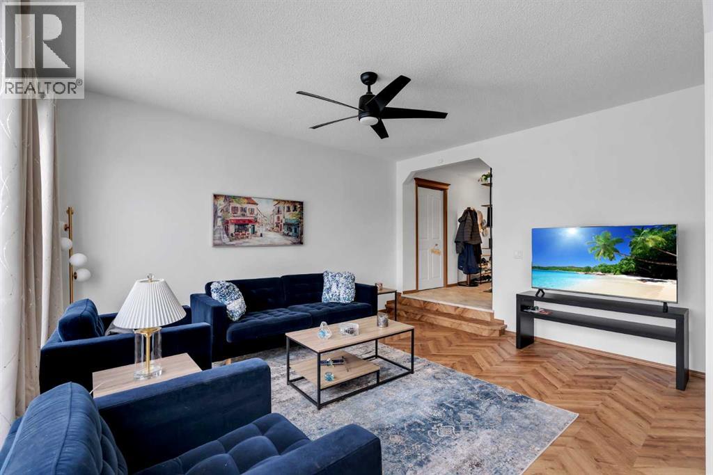 Single Family House for Sale in  Bridlemeadows Common SW Bridlewood Calgary 