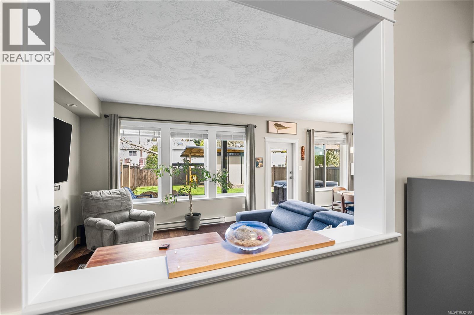 #B 4684 MACINTYRE AVE - 12