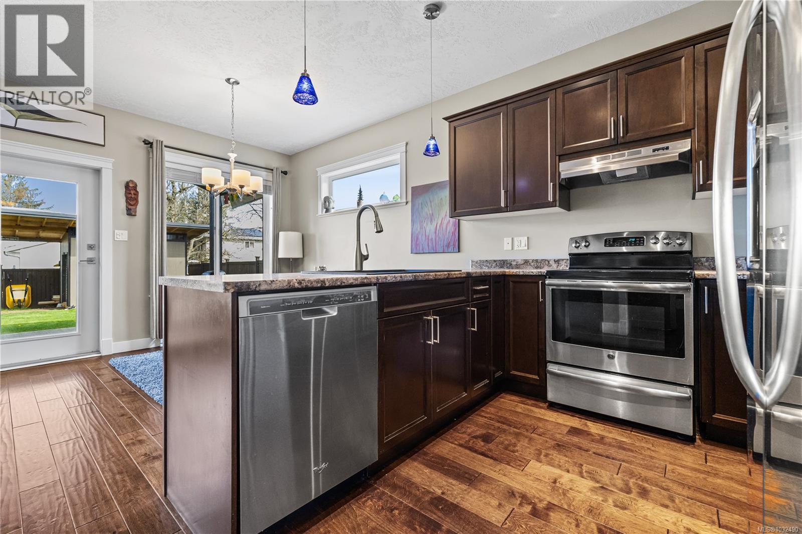 #B 4684 MACINTYRE AVE - 15