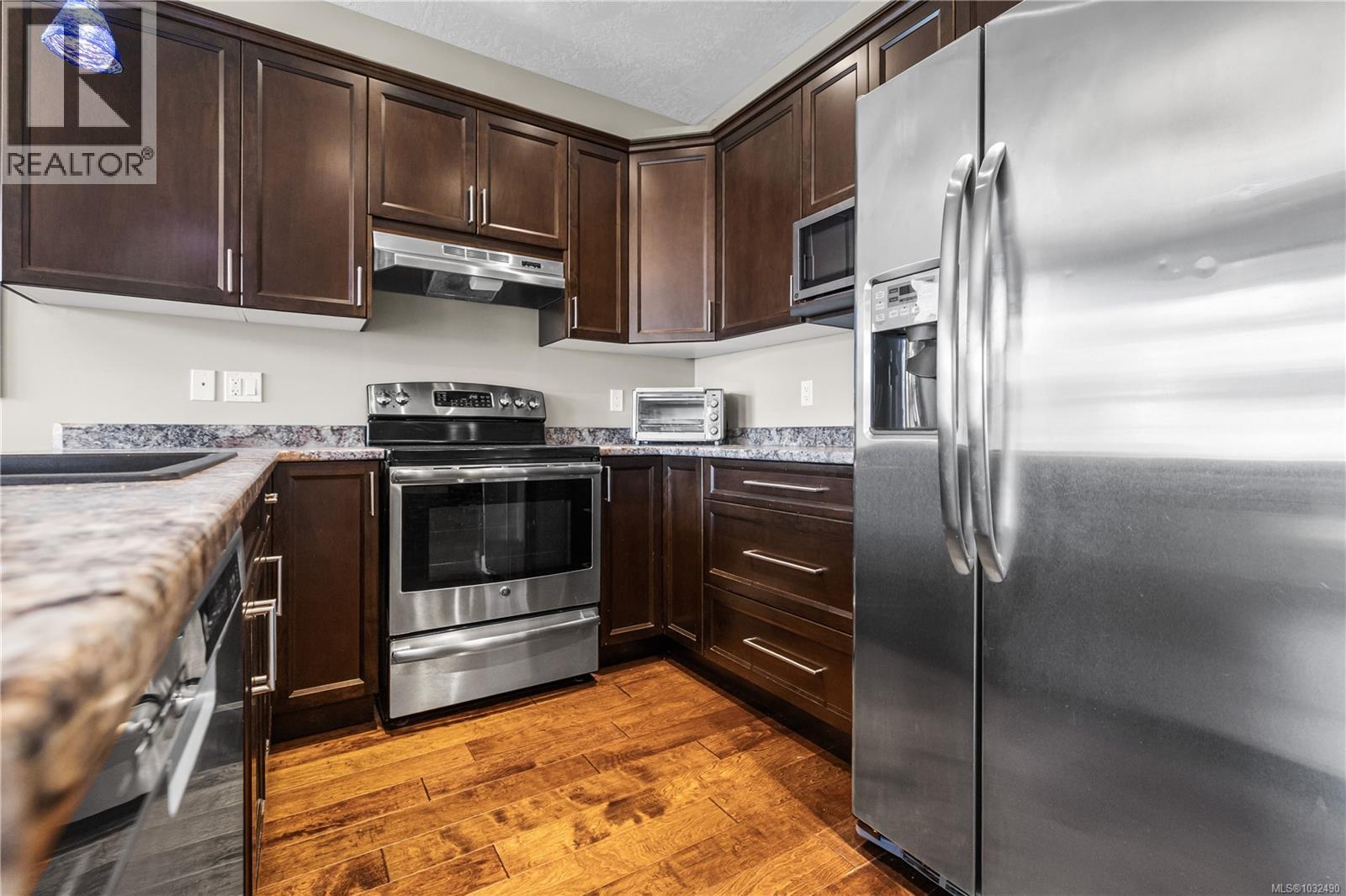 #B 4684 MACINTYRE AVE - 18