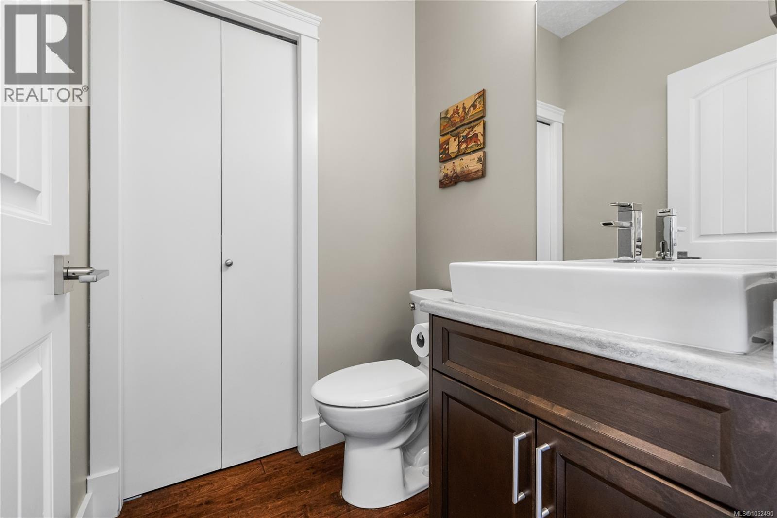 #B 4684 MACINTYRE AVE - 19