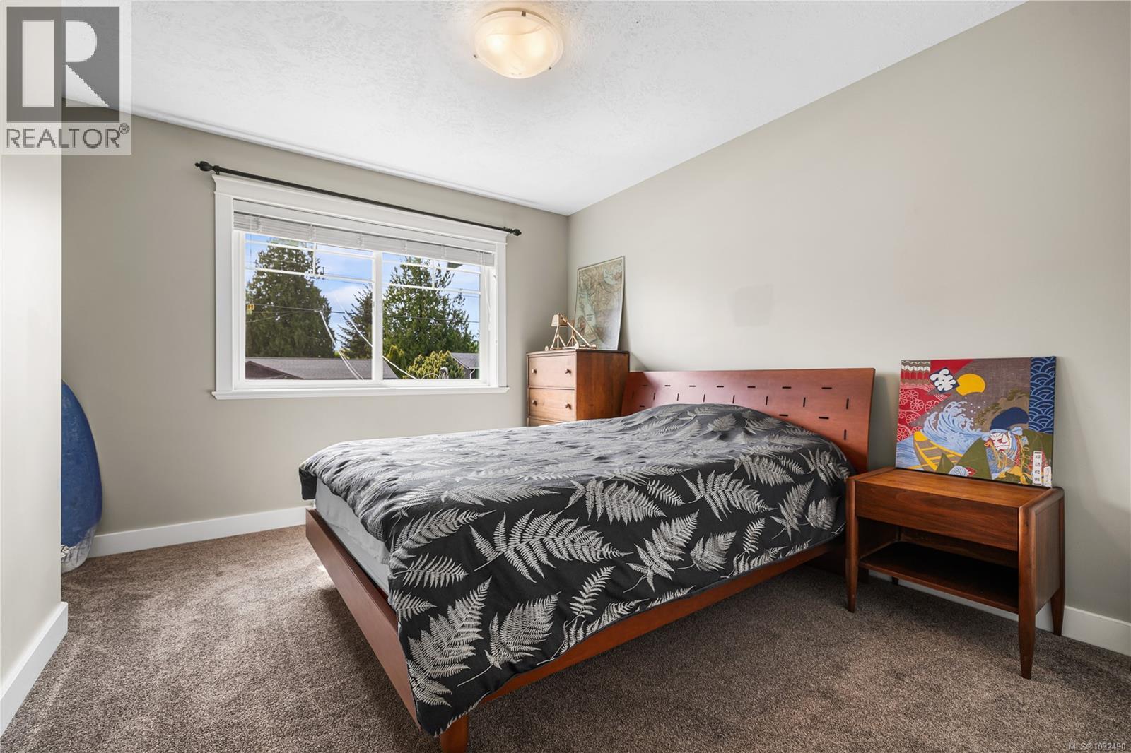 #B 4684 MACINTYRE AVE - 26