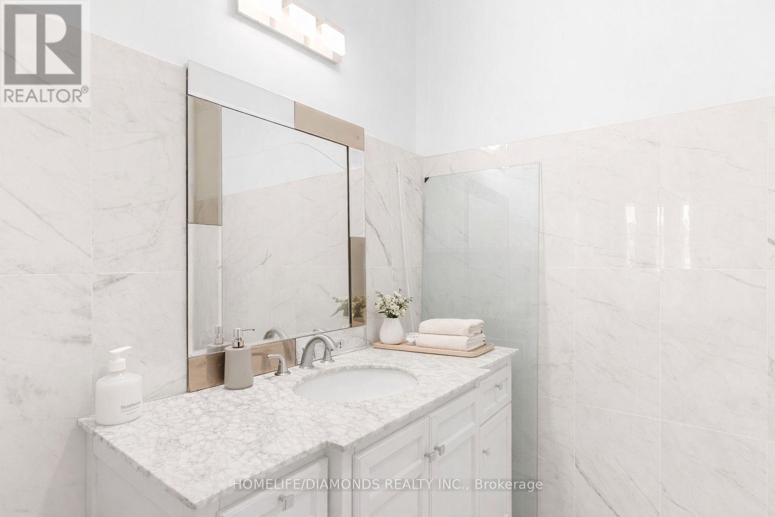 129 SOUTH PELHAM ROAD — photo 23