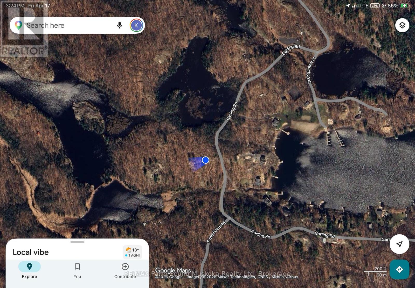 Lot driveway location
