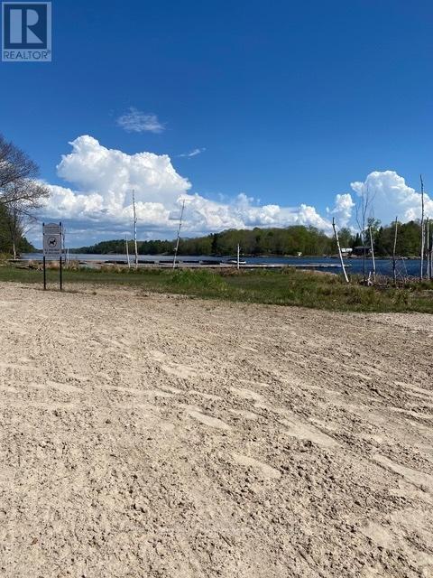 Deed access to private beach