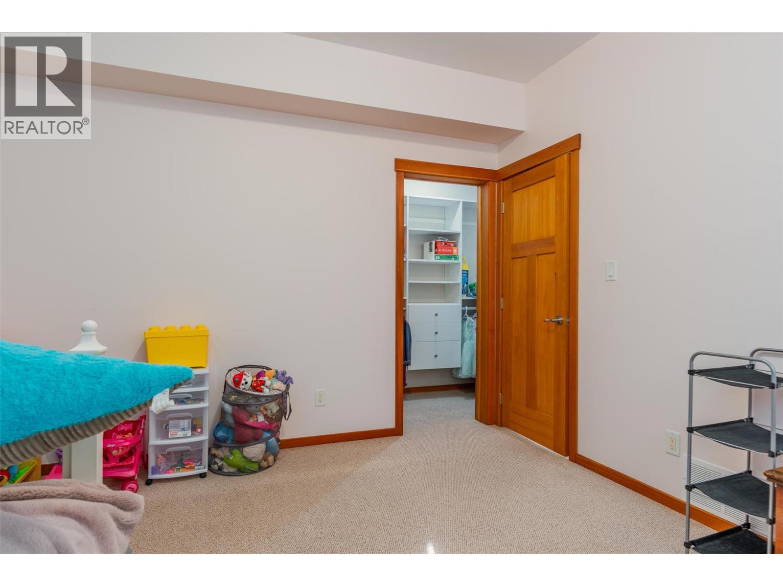 904 REDSTONE DRIVE - 39