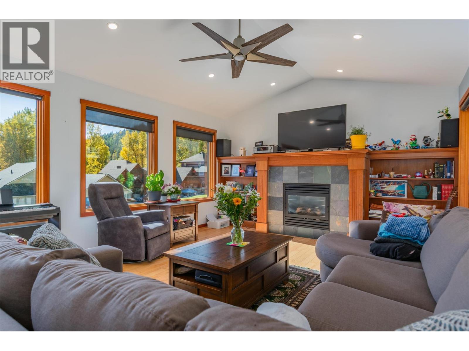 904 Redstone Drive - 11