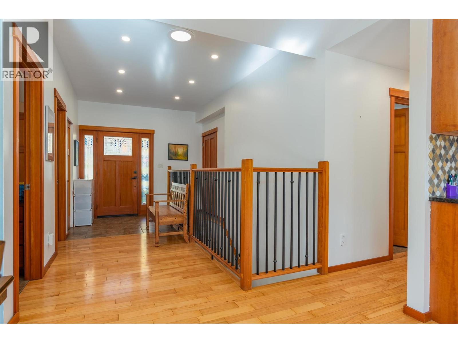 904 REDSTONE DRIVE - 28