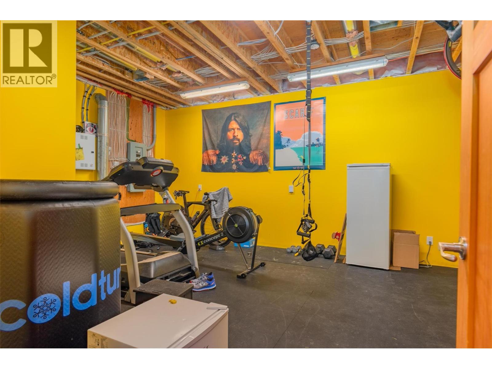 904 REDSTONE DRIVE - 43