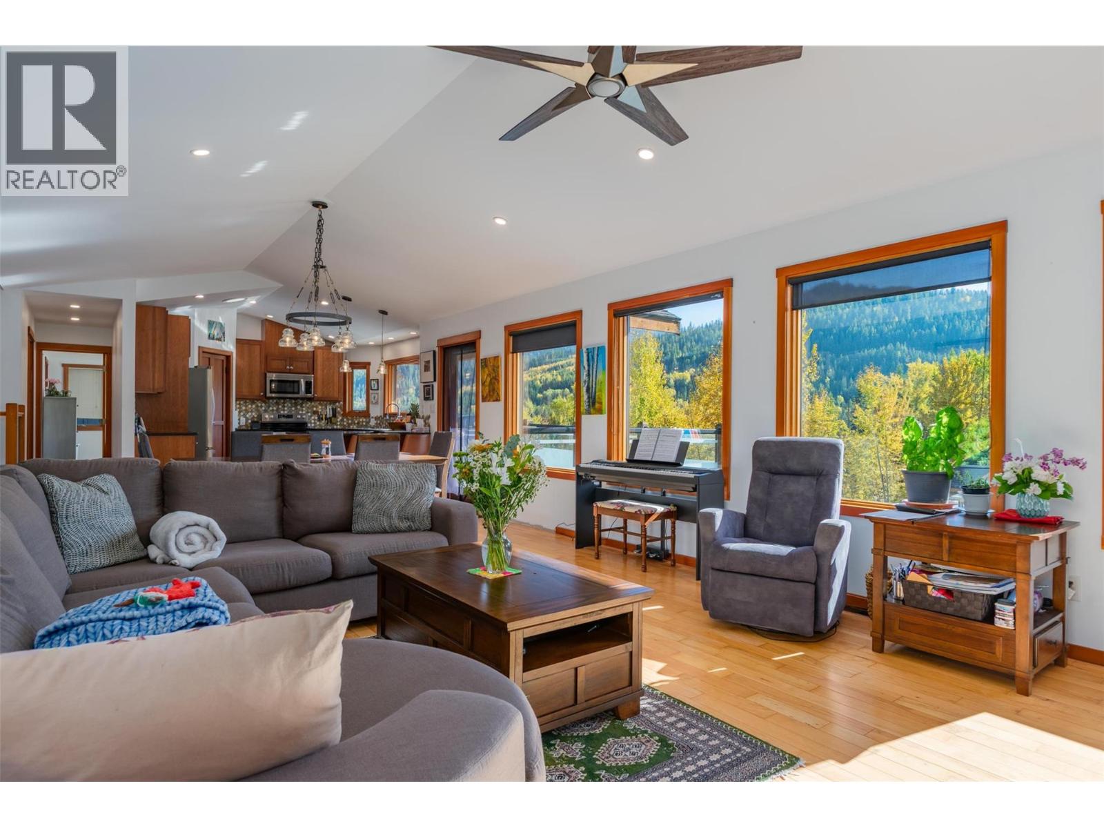 904 Redstone Drive - 15