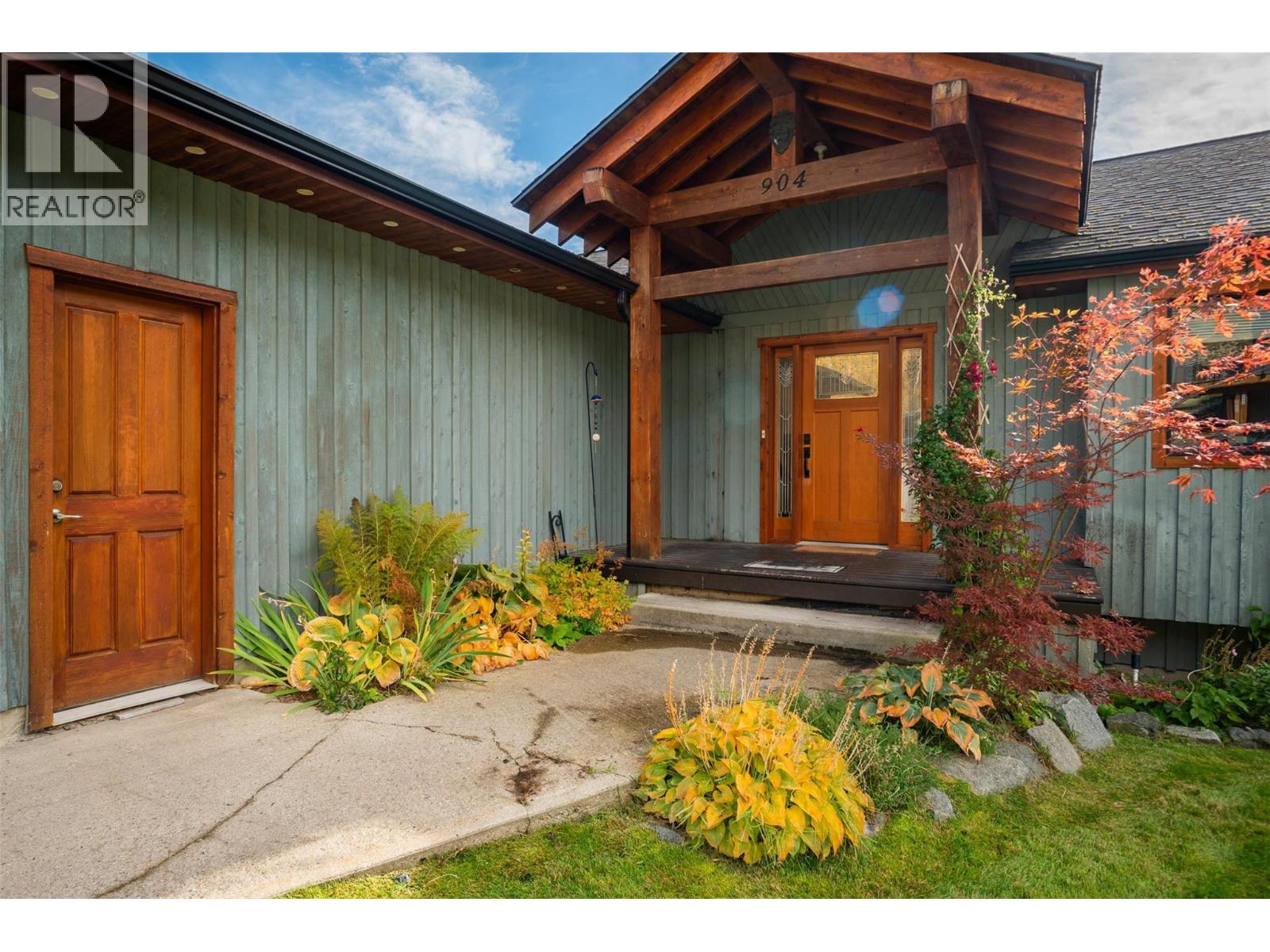 904 REDSTONE DRIVE - 8