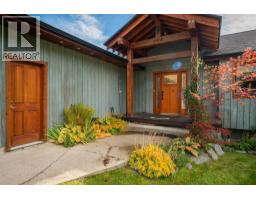 Primary Bedroom - 904 Redstone Drive, Rossland, BC V0G1Y0 Photo 8