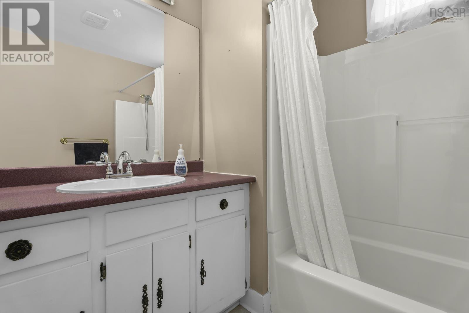 Property 19 of 40 of 50 Convoy Avenue