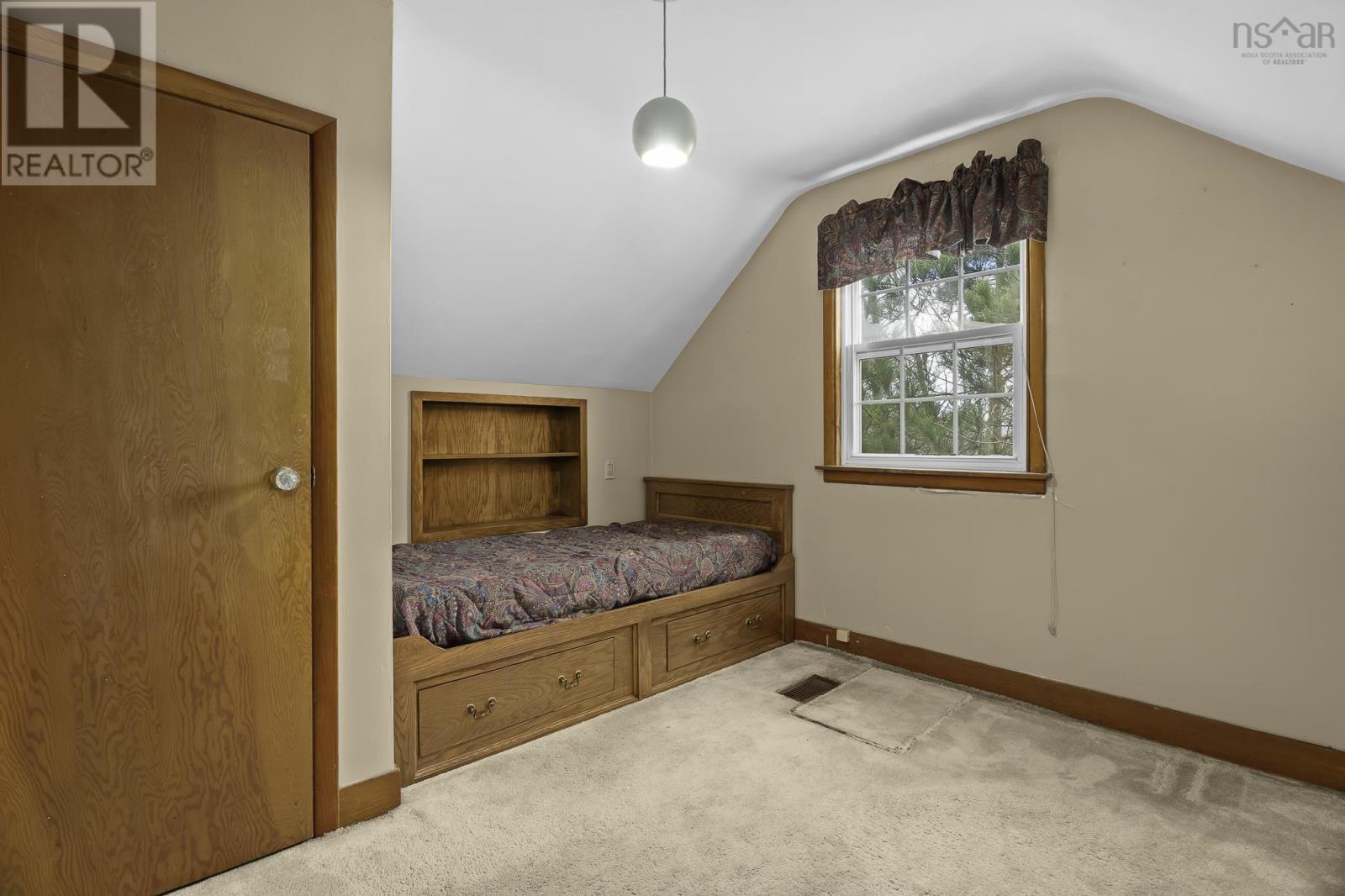 Property 22 of 40 of 50 Convoy Avenue