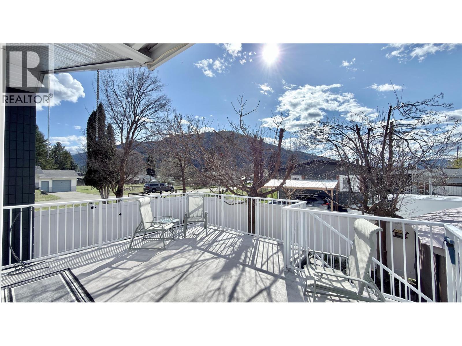 461 Eighth Avenue, Midway