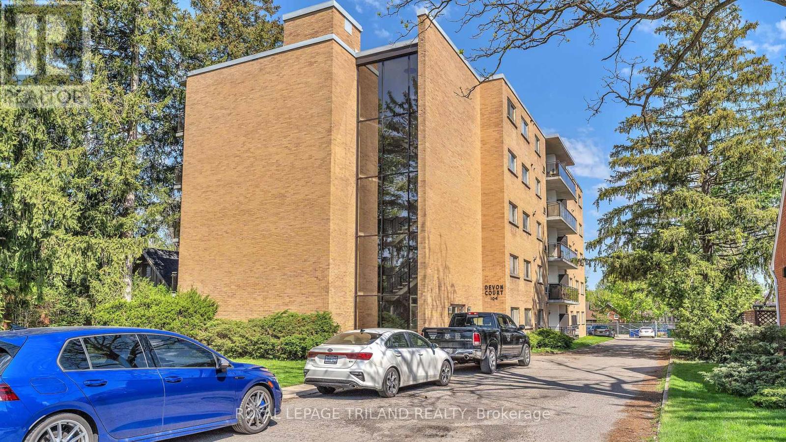 204 - 104 DEVONSHIRE AVENUE Property Photo
