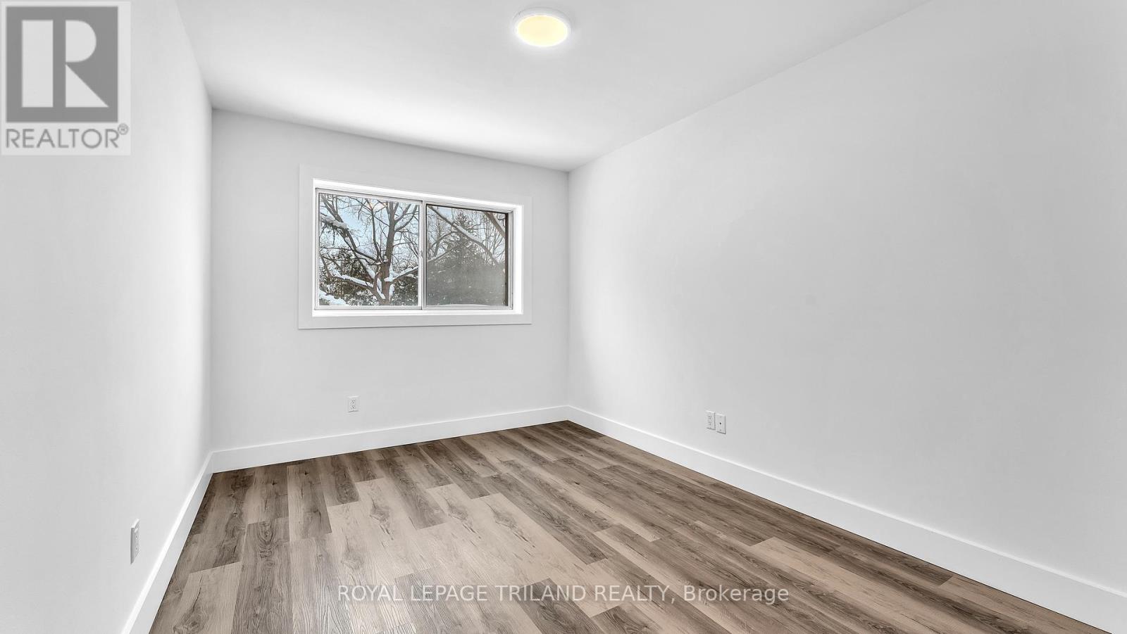 204 - 104 DEVONSHIRE AVENUE Property Photo