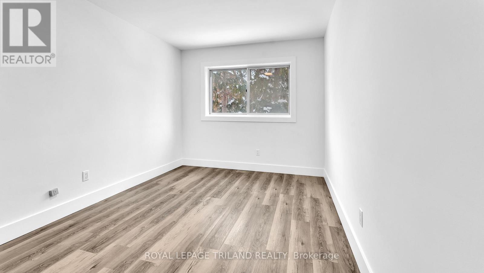 204 - 104 DEVONSHIRE AVENUE Property Photo