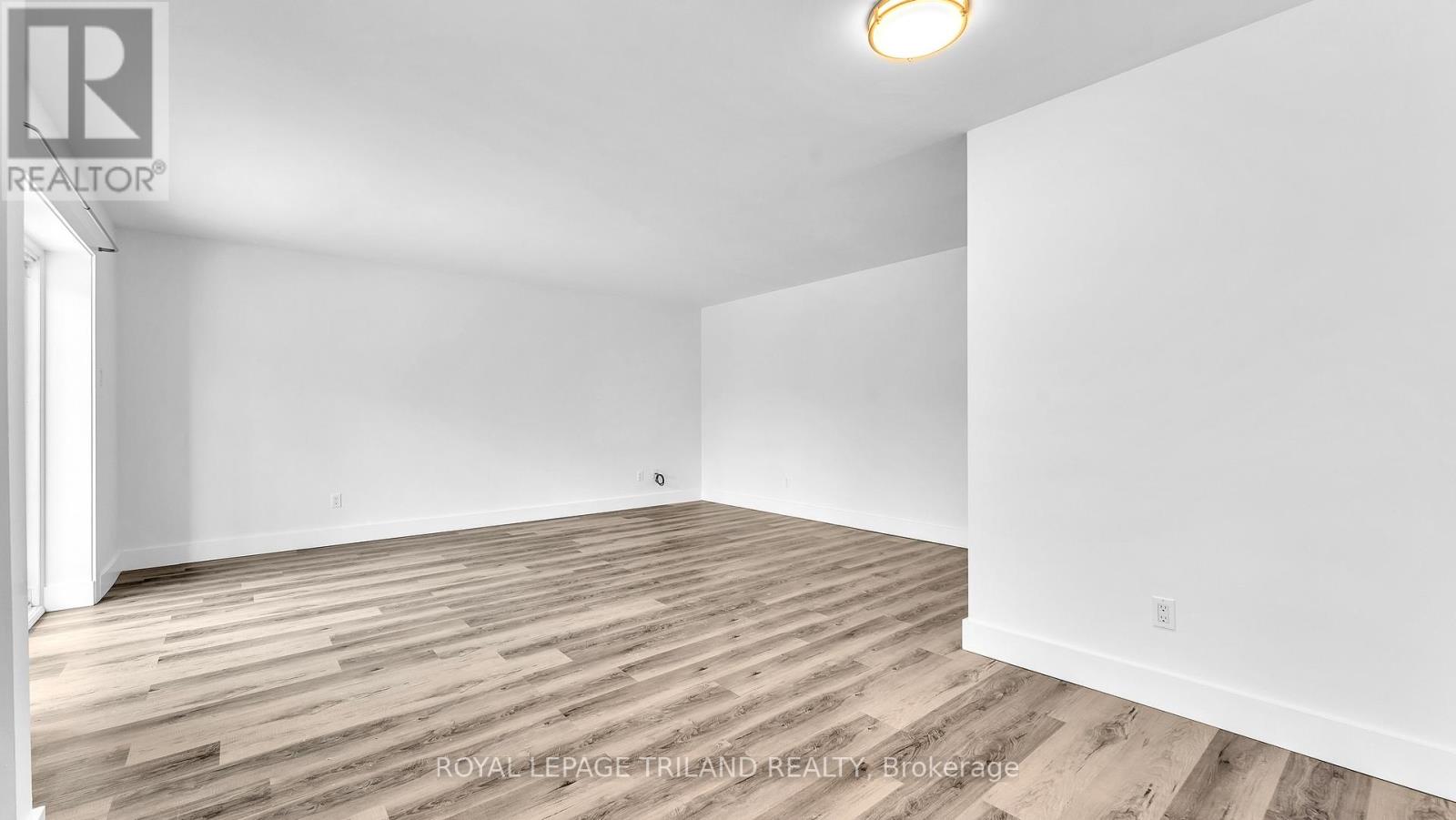 204 - 104 DEVONSHIRE AVENUE Property Photo