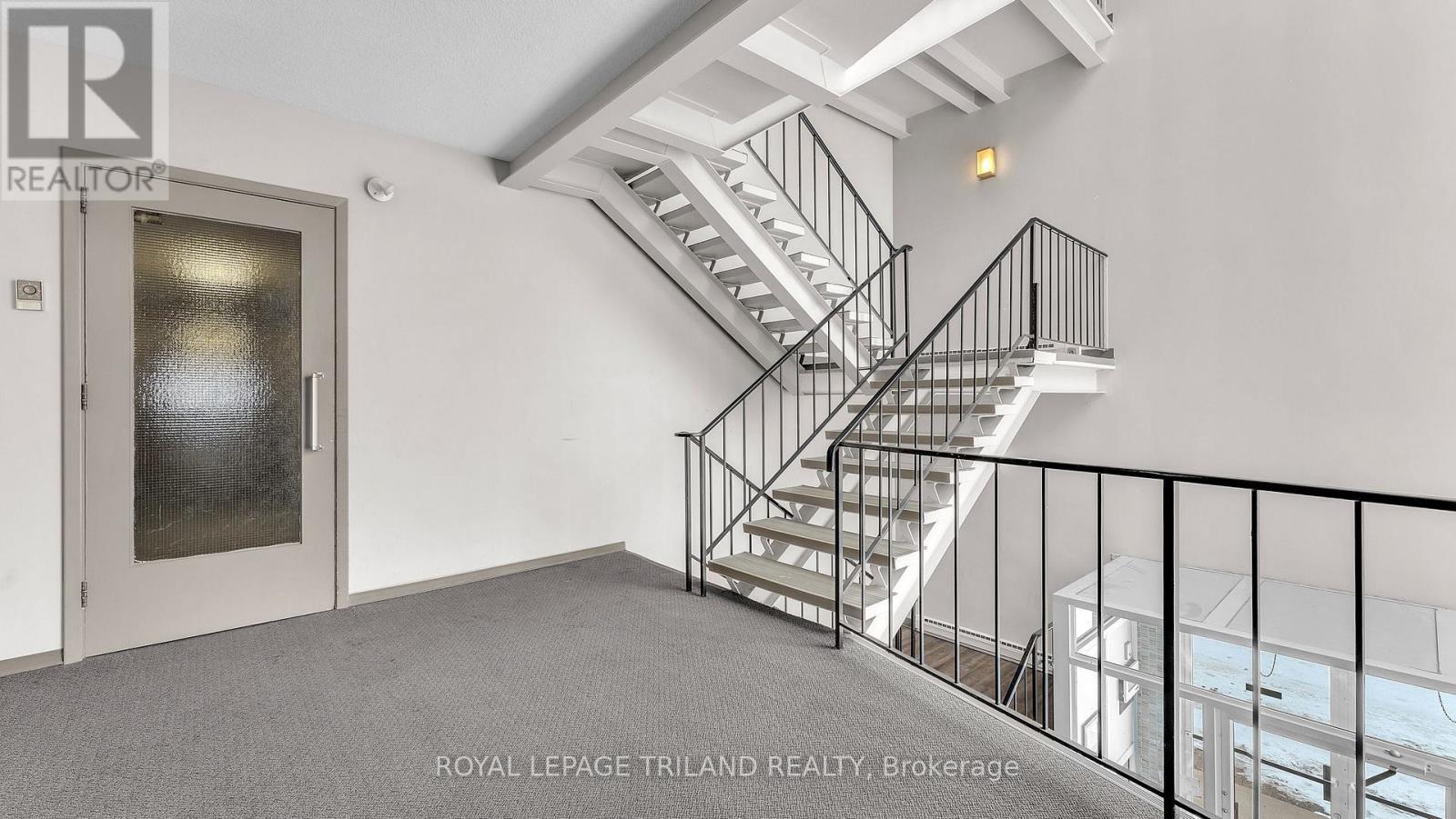 204 - 104 DEVONSHIRE AVENUE Property Photo