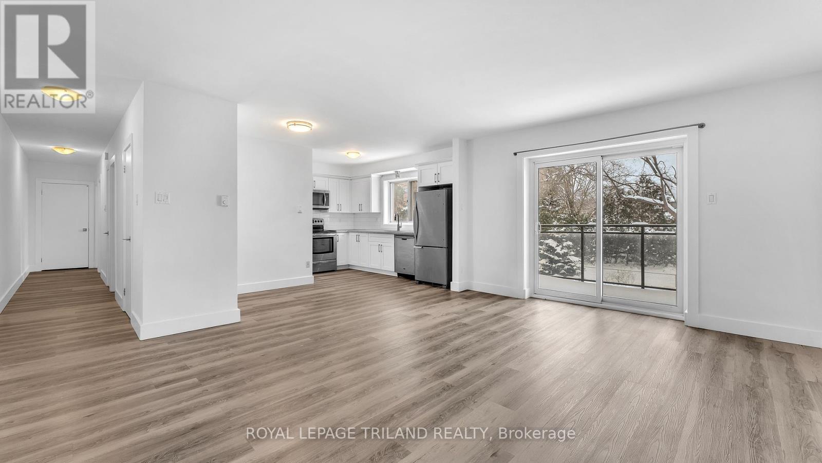 204 - 104 DEVONSHIRE AVENUE Property Photo