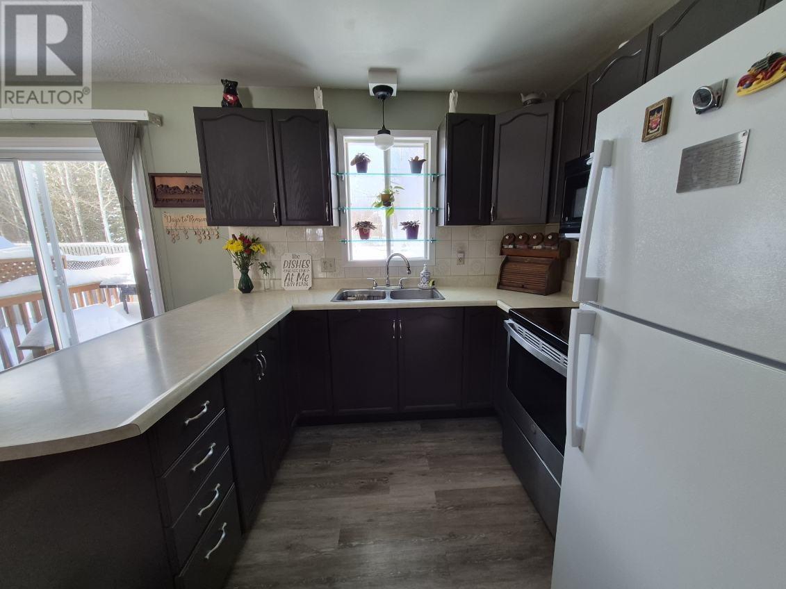 13 Moose Drive, Manitouwadge, Ontario, P0T2C0 — Photo 15