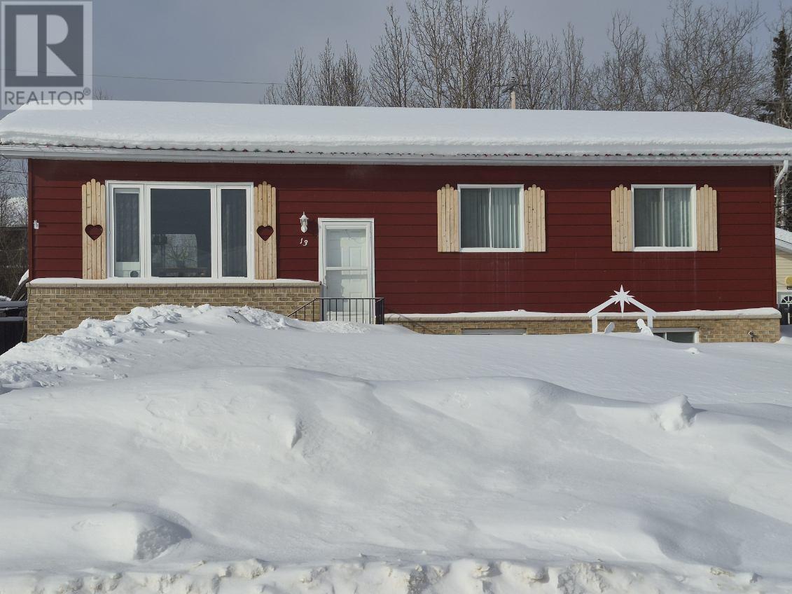 13 Moose Drive, Manitouwadge, Ontario, P0T2C0 — Photo 3