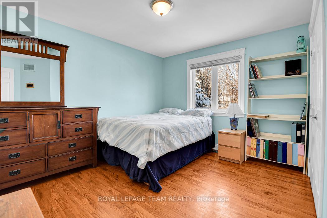 6637 STANMORE STREET - 21