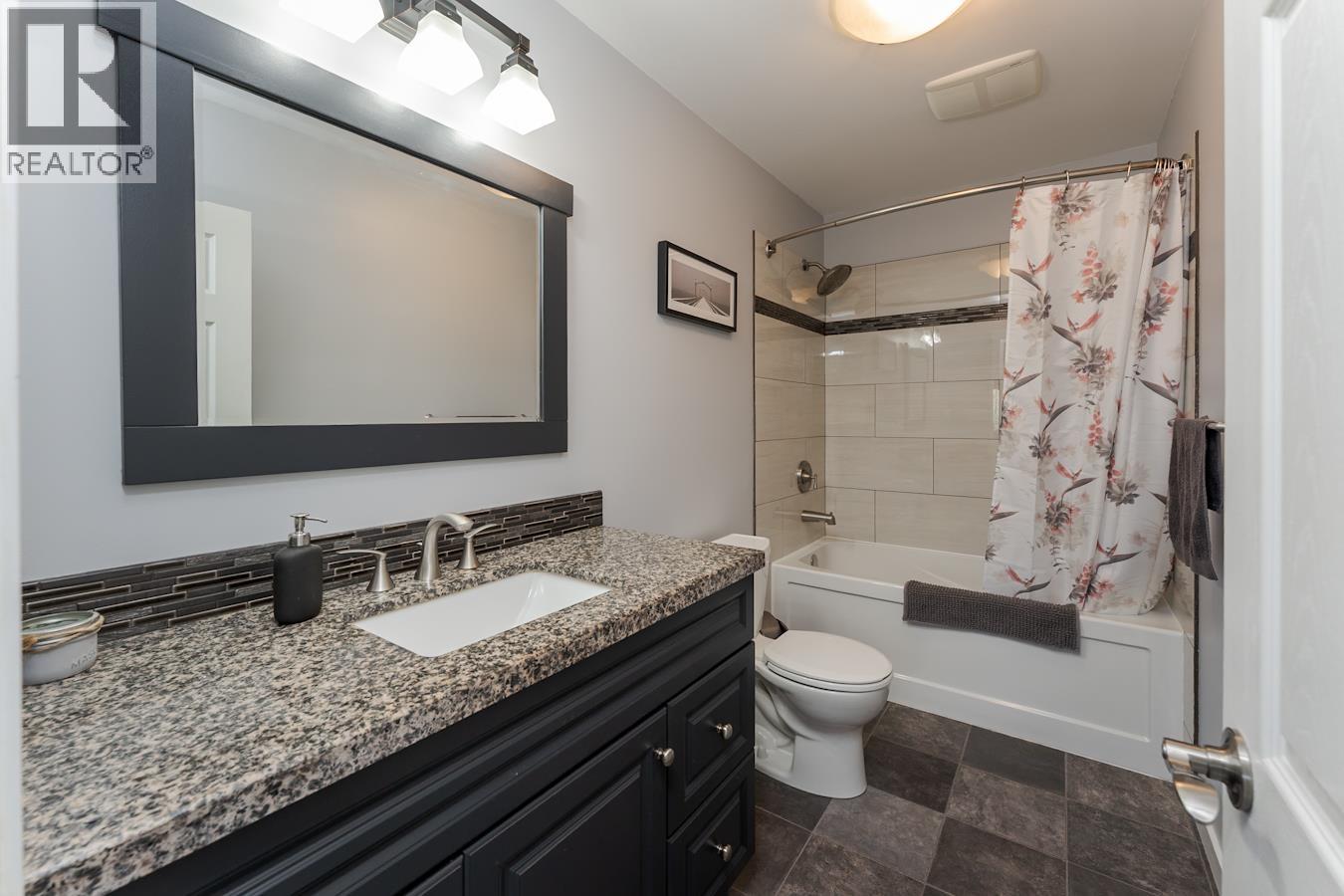 1625 GILLETT STREET - 25