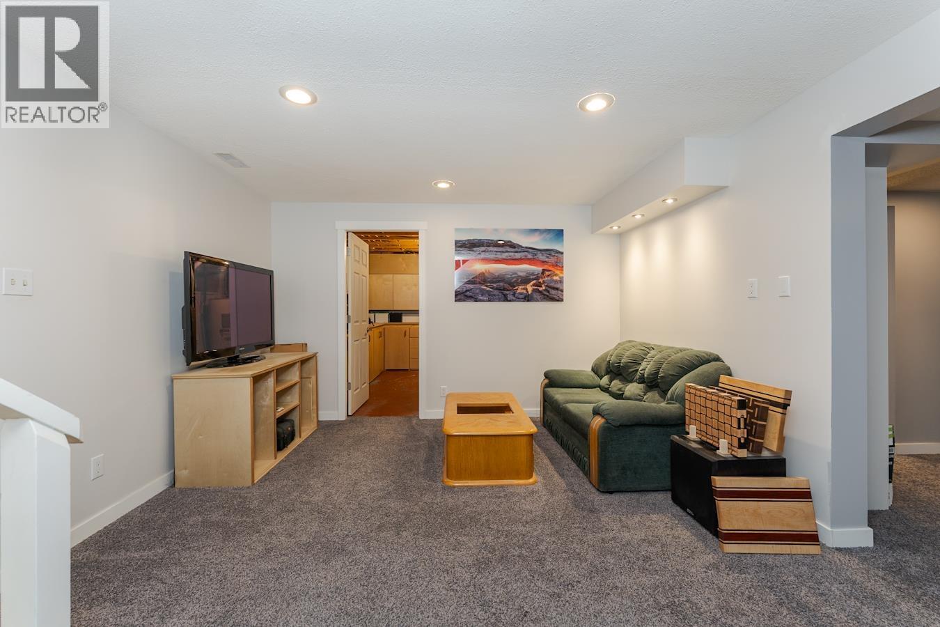 1625 GILLETT STREET - 34