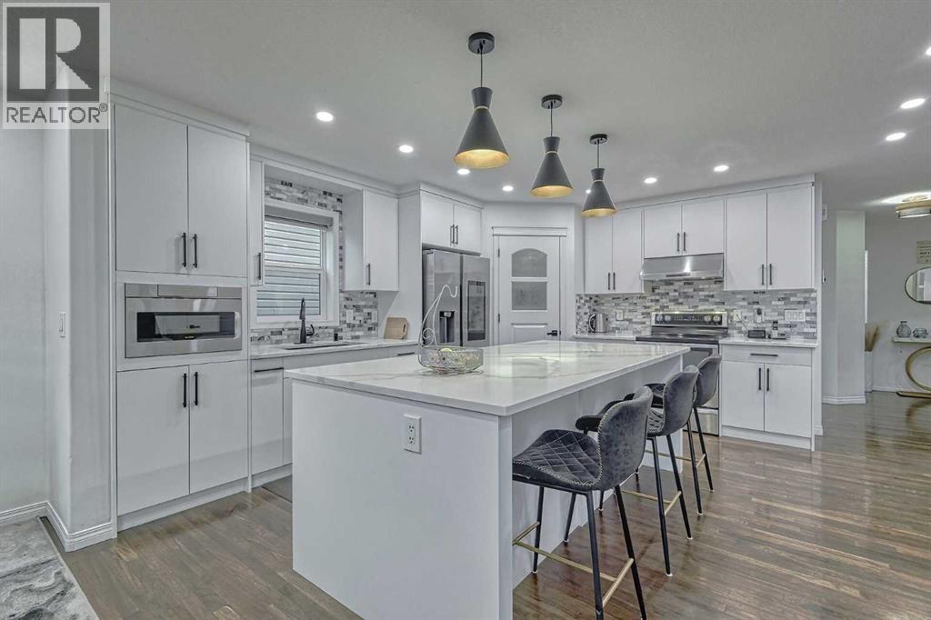 Single Family House for Sale in  Kincora Drive NW Kincora Calgary 