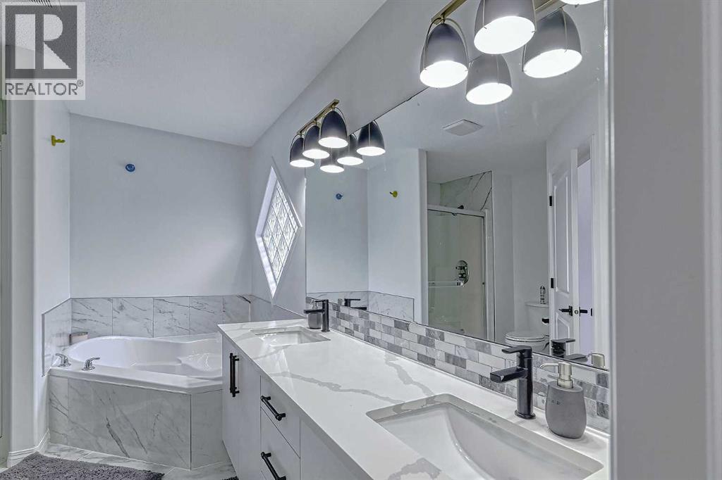 Single Family House for Sale in  Kincora Drive NW Kincora Calgary 