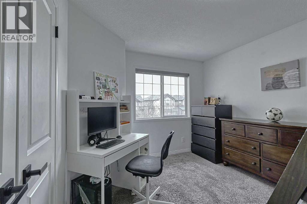 Single Family House for Sale in  Kincora Drive NW Kincora Calgary 