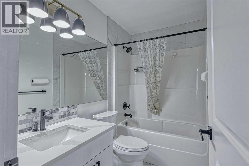 Single Family House for Sale in  Kincora Drive NW Kincora Calgary 