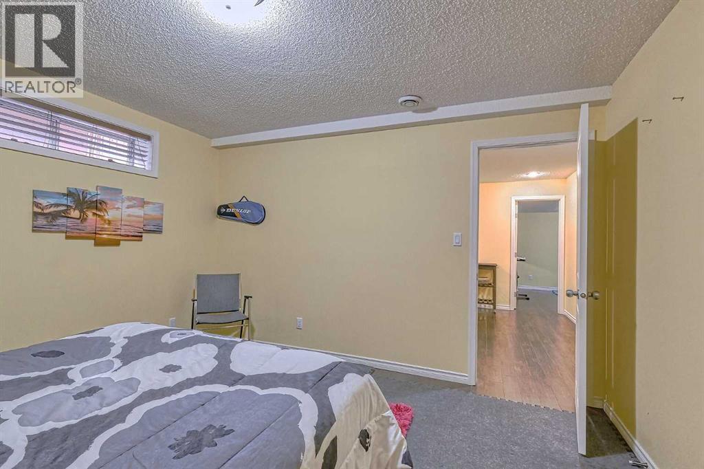 Single Family House for Sale in  Kincora Drive NW Kincora Calgary 