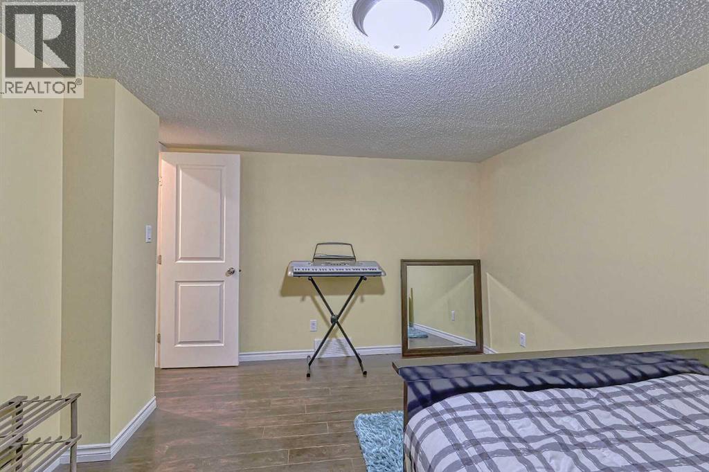 Single Family House for Sale in  Kincora Drive NW Kincora Calgary 