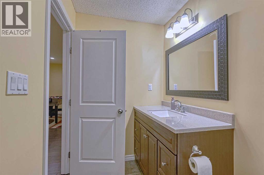 Single Family House for Sale in  Kincora Drive NW Kincora Calgary 