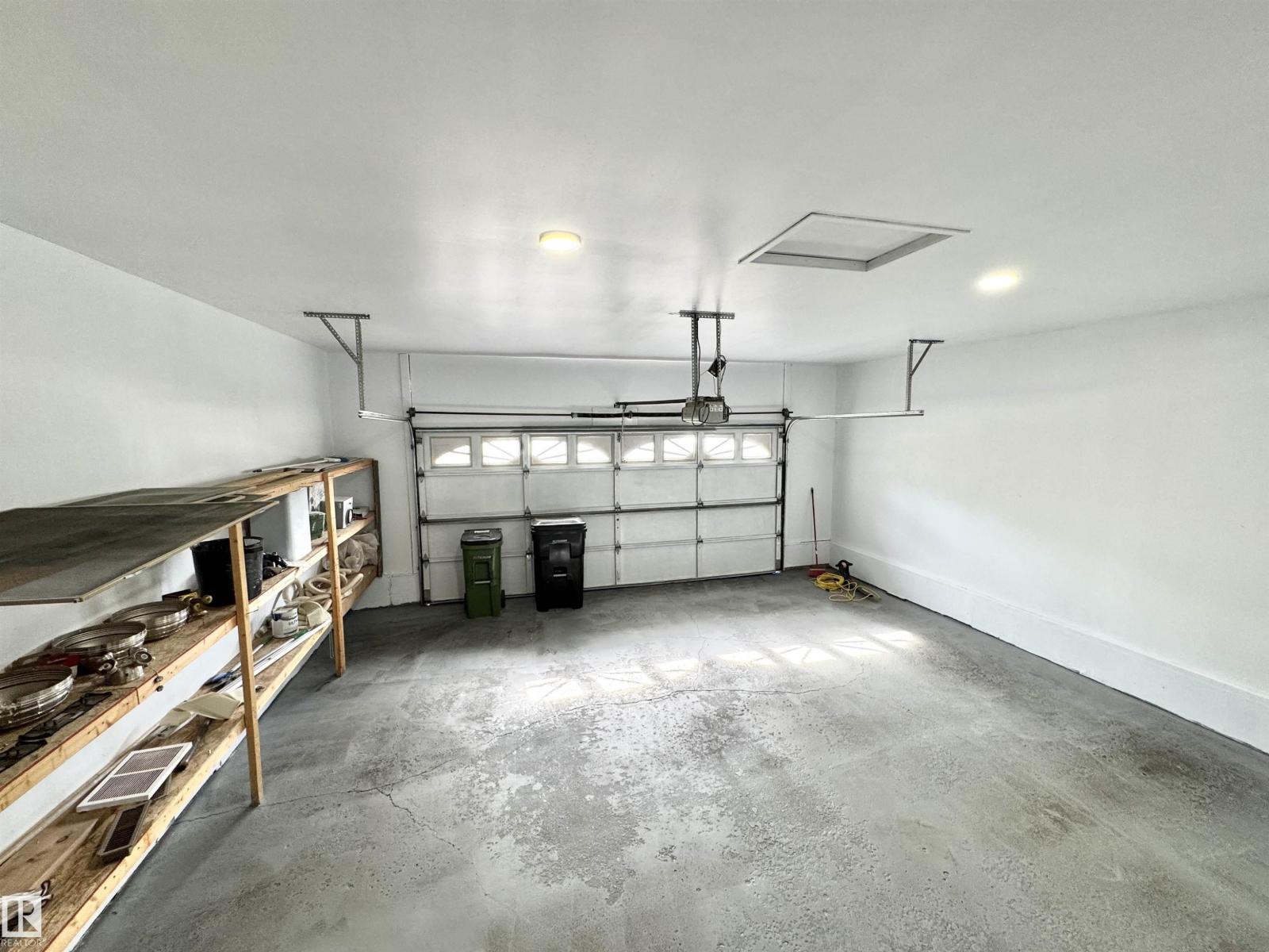 2908 44A AV NW, Edmonton