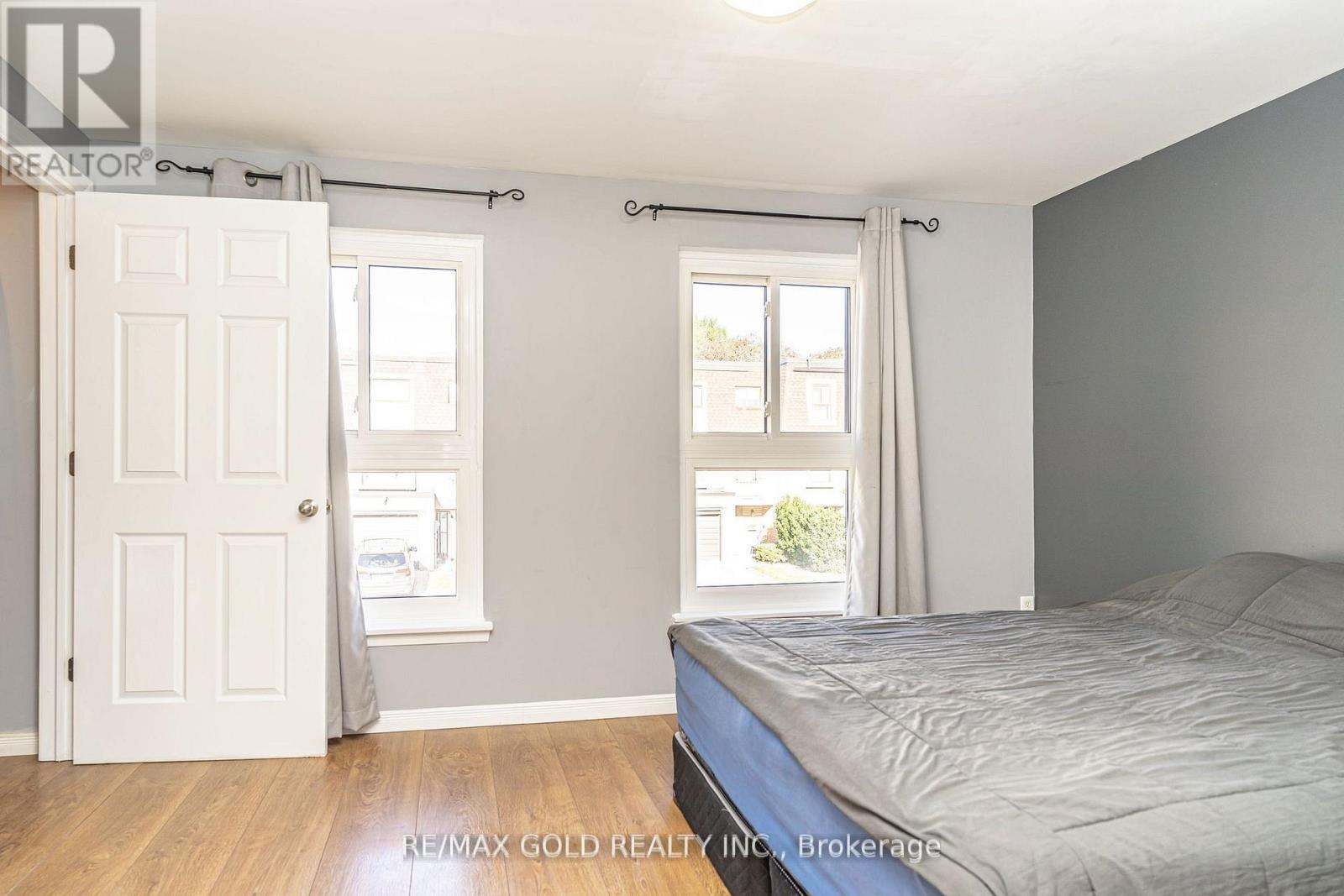 #41 46 DEARBOURNE BOULEVARD - 20