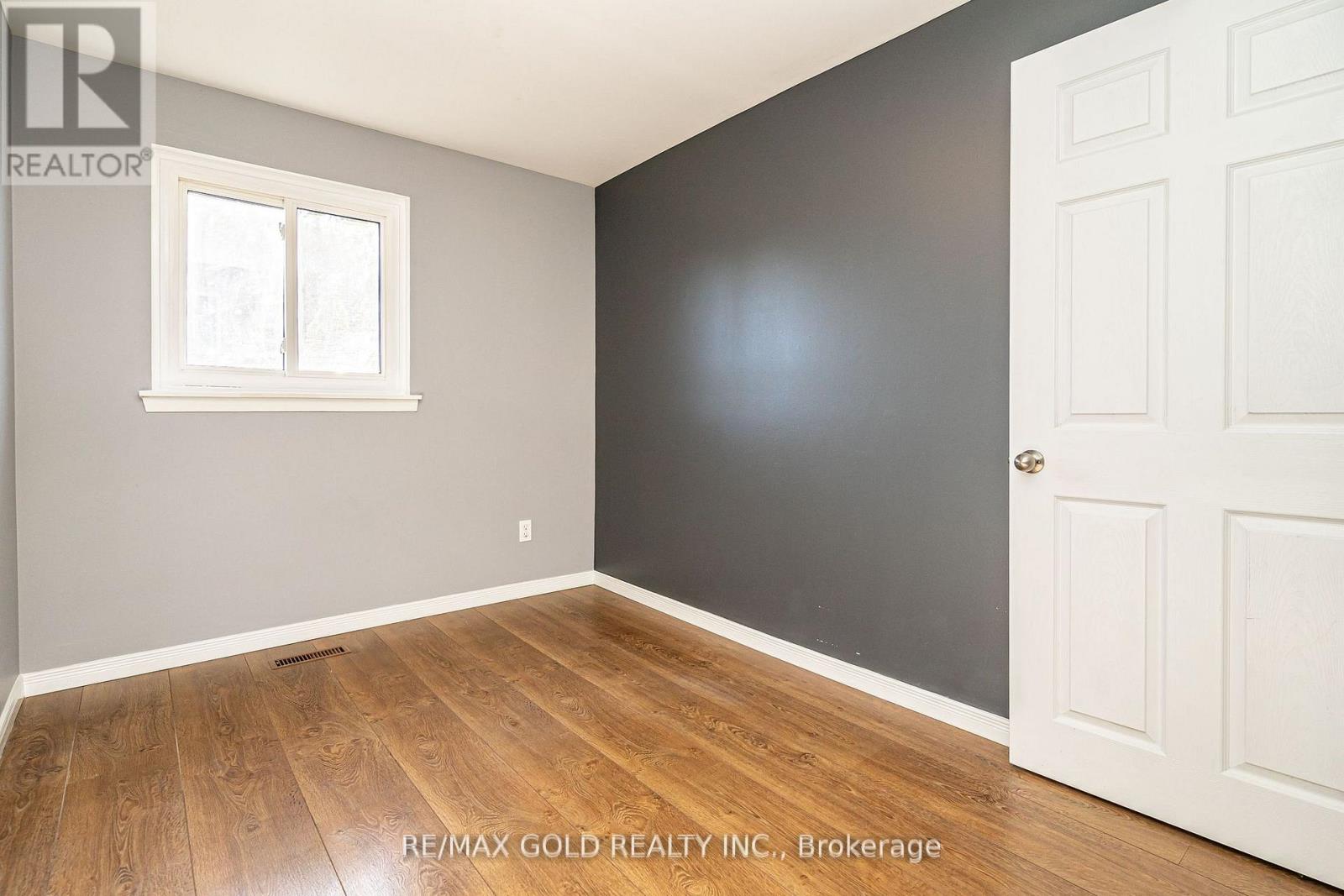 #41 46 DEARBOURNE BOULEVARD - 27