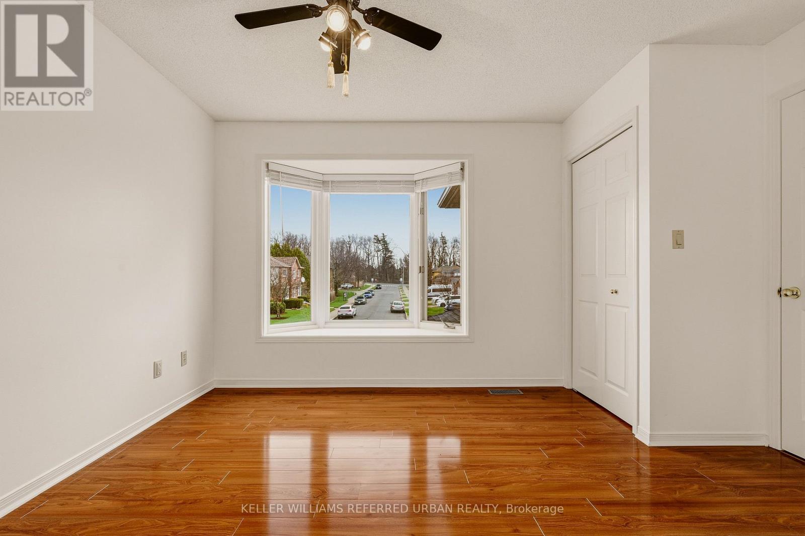 90 LYNETTE DRIVE - 34