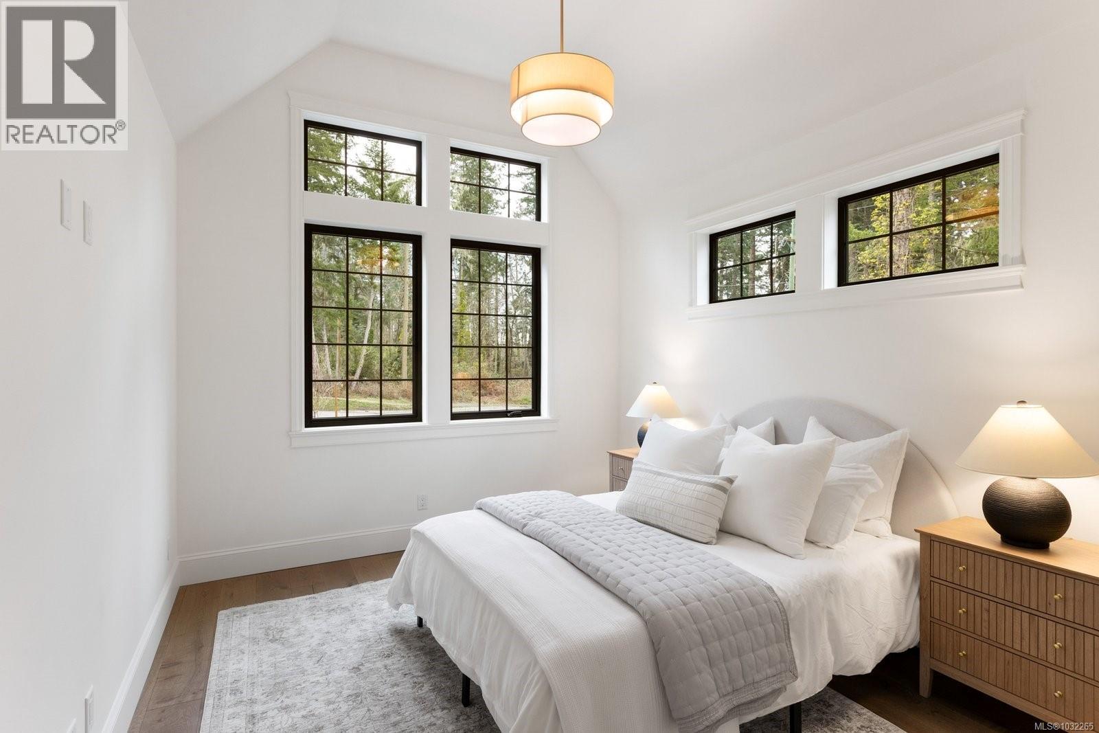 10600 Derrick Rd, North Saanich