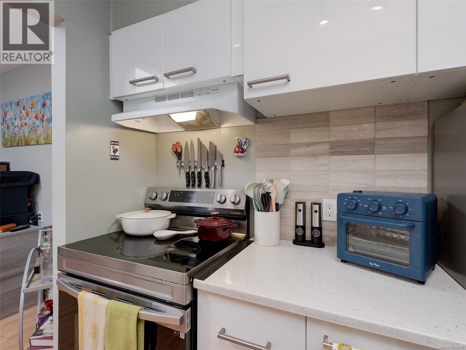 304 1537 Morrison St, Victoria